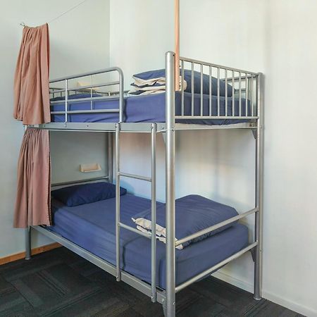 Metro Adventurer Backpackers Hostel โอ๊คแลนด์ ภายนอก รูปภาพ